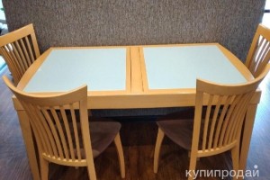 Стол и стулья