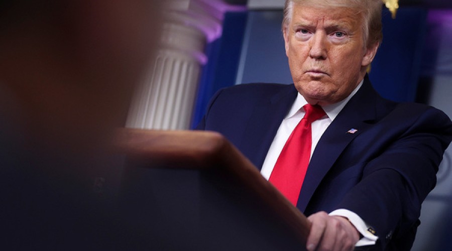 Администрация Трампа увольняет опытных сотрудников Минюста, пишет WP